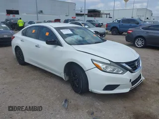 2017 Nissan Altima SR z VIN 1N4AL3AP9HN310757, wystawiony jako IAAI lot #42281030 z przebiegiem 67 709 mil mil oraz . Historia ofert i sprzedaży dostępna na DreamBid. Obrazek 1.