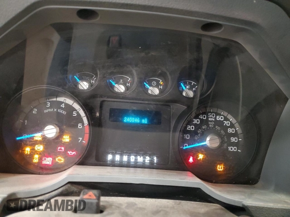 2013 Ford F-250 XL with VIN 1FT7W2B64DEB25764, listed as a Copart auction lot 60490365 with 240,846 mi miles and Salvage title. Bid and sale history available at DreamBid. Image 9.