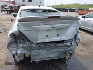 2019 Nissan Versa SV z VIN 3N1CN7AP4KL855196, wystawiony jako IAAI lot #42081644 z przebiegiem 79 527 mil mil oraz . Historia ofert i sprzedaży dostępna na DreamBid. Obrazek 17.