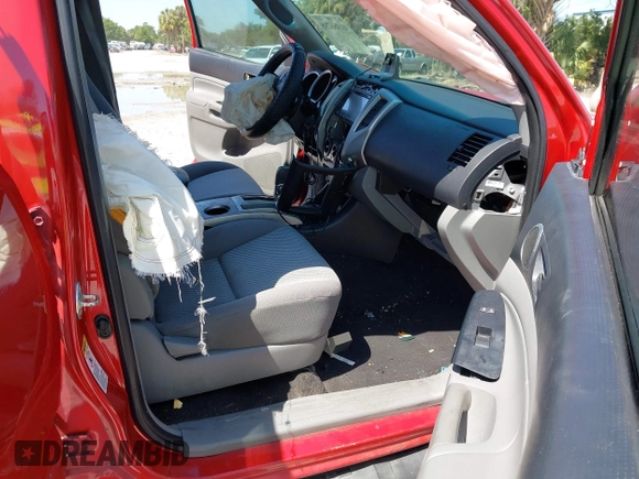 2014 Toyota Tacoma PreRunner with VIN 5TFJU4GN0EX053443, listed as a IAAI auction lot 41986798 with 172,988 mi miles. Bid and sale history available at carsss.com. Image 5.