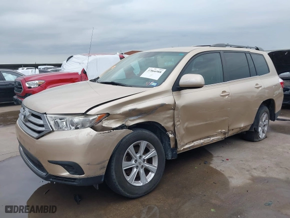2011 Toyota Highlander with VIN 5TDZK3EH3BS038579, listed as a IAAI auction lot 37866988 with 128,956 mi miles. Bid and sale history available at carsss.com. Image 6.