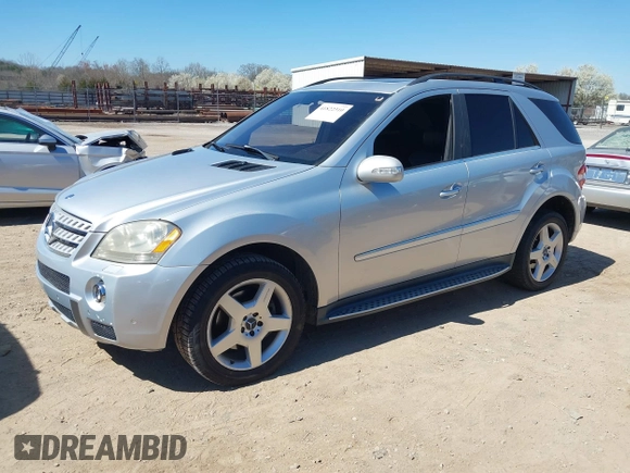 2008 Mercedes-Benz M 550 with VIN 4JGBB72E38A358537, listed as a IAAI auction lot 41822310 with 174,720 mi miles and . Bid and sale history available at carsss.com. Image 2.