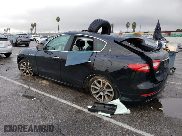 2020 Maserati Levante S z VIN ZN661YUA6LX344595, wystawiony jako Copart lot #82398973 z przebiegiem 71 764 mil mil oraz . Historia ofert i sprzedaży dostępna na DreamBid. Obrazek 2.