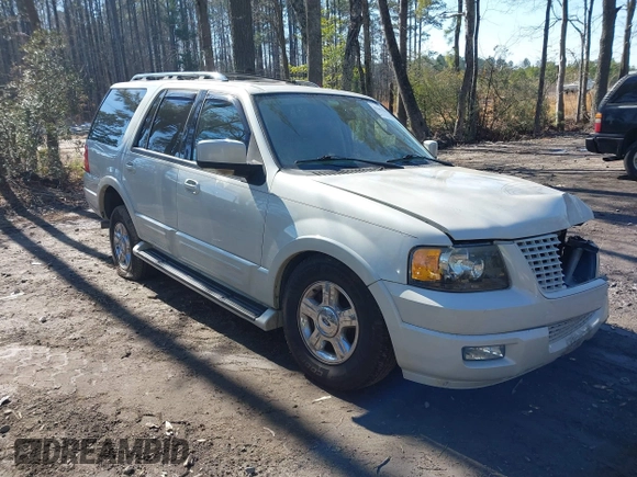 2006 Ford Expedition Limited with VIN 1FMFU19576LA66177, listed as a IAAI auction lot 41663217 with 166,118 mi miles. Bid and sale history available at carsss.com. Image 1.