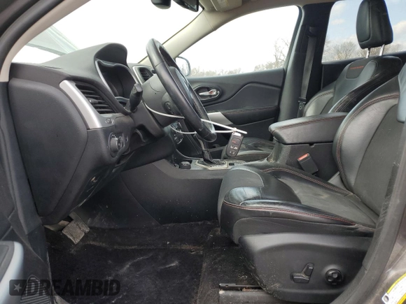 2018 Jeep Cherokee Trailhawk with VIN 1C4PJMBB0JD561309, listed as a Copart auction lot 51487065 with 105,138 mi miles and Salvage title. Bid and sale history available at DreamBid. Image 7.