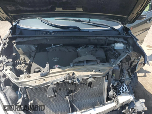 2019 Toyota Highlander SE z VIN 5TDJZRFH8KS705933, wystawiony jako Copart lot #61990425 z przebiegiem 65 839 mil mil oraz Szkoda całkowita • Salvage title. Historia ofert i sprzedaży dostępna na DreamBid. Obrazek 12.