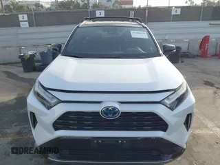 2024 Toyota RAV4 Hybrid XSE with VIN 2T3E6RFVXRW062963, listed as a IAAI auction lot 41400670 with 5,568 mi miles. Bid and sale history available at carsss.com. Image 11.