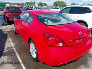 2010 Nissan Altima S z VIN 1N4AL2EP1AC175005, wystawiony jako IAAI lot #42198915 z przebiegiem 182 007 mil mil oraz . Historia ofert i sprzedaży dostępna na DreamBid. Obrazek 3.