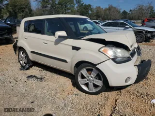 2010 Kia Soul ! with VIN KNDJT2A27A7111919, listed as a Copart auction lot 48813615 with 243,271 mi miles and Salvage Title. Bid and sale history available at carsss.com. Image 4.
