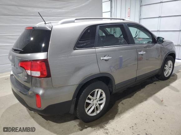 2014 Kia Sorento LX with VIN 5XYKT3A68EG431885, listed as a Copart auction lot 52575325 with 194,046 mi miles and Clean Title. Bid and sale history available at carsss.com. Image 3.