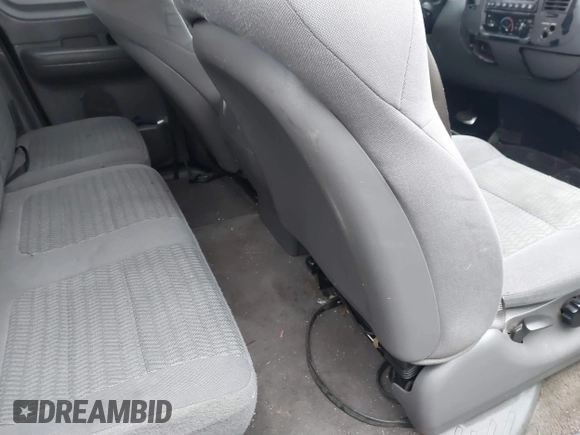2002 Ford F-150 XL with VIN 1FTRX17W92NA80214, listed as a IAAI auction lot 41074951 with 164,048 mi miles. Bid and sale history available at carsss.com. Image 8.