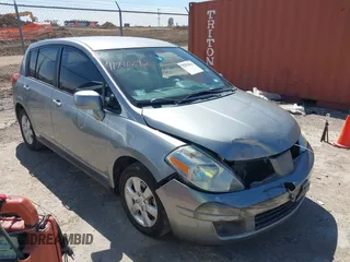2008 Nissan Versa 1.8 S with VIN 3N1BC13E18L457592, listed as a IAAI auction lot 41816692 with 139,828 mi miles. Bid and sale history available at carsss.com. Image 1.
