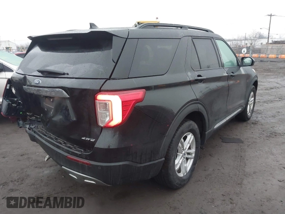 2023 Ford Explorer XLT with VIN 1FMSK8DH8PGA89282, listed as a IAAI auction lot 41453791 with 30,309 mi miles. Bid and sale history available at carsss.com. Image 4.