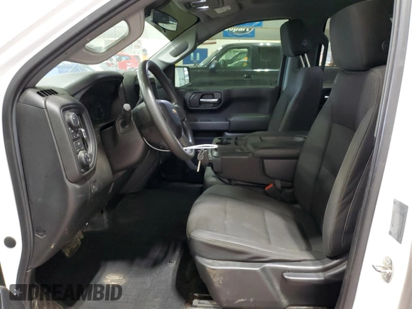 2019 Chevrolet Silverado 1500 Custom with VIN 1GCRYBEH8KZ404690, listed as a Copart auction lot 79660354 with 84,269 mi miles and Salvage Title. Bid and sale history available at DreamBid. Image 7.