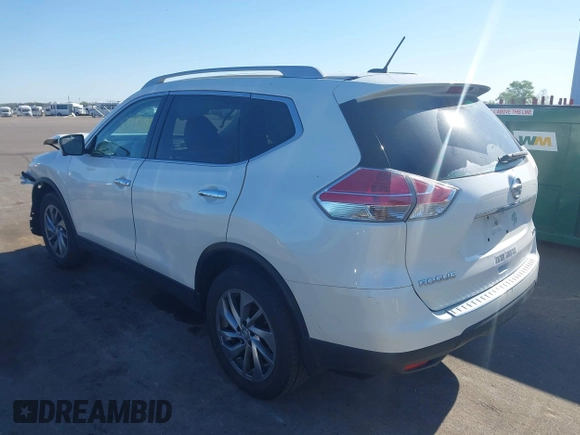 2015 Nissan Rogue SV z VIN 5N1AT2MV5FC857494, wystawiony jako IAAI lot #42198139 z przebiegiem 110 369 mil mil oraz . Historia ofert i sprzedaży dostępna na DreamBid. Obrazek 3.