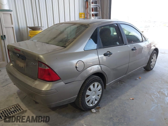 2005 Ford Focus S with VIN 1FAFP34N65W225613, listed as a IAAI auction lot 41793413 with 155,849 mi miles and . Bid and sale history available at carsss.com. Image 4.