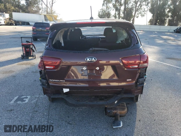 2019 Kia Sorento LX with VIN 5XYPG4A31KG505634, listed as a Copart auction lot 46234285 with 106,392 mi miles and Clean Title. Bid and sale history available at carsss.com. Image 6.