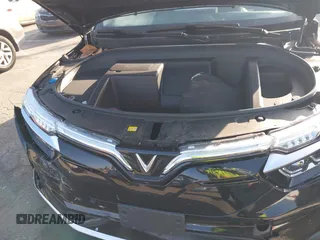 2023 VinFast VF 8 Eco с VIN RLLV1AEB9PH003158, выставлен на аукционе IAAI как лот 41615030 с пробегом 8 711 миль миль и . История ставок и продаж доступна на DreamBid. Изображение 10.