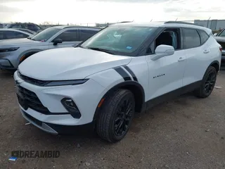 2024 Chevrolet Blazer LT with VIN 3GNKBDR47RS178033, listed as a IAAI auction lot 41106832 with 8,752 mi miles and . Bid and sale history available at DreamBid. Image 17.