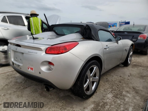 2009 Pontiac Solstice z VIN 1G2MN35B59Y107109, wystawiony jako Copart lot #76083734 z przebiegiem Nie podano mil oraz Nie do naprawy • Non repairable. Historia ofert i sprzedaży dostępna na DreamBid. Obrazek 3.