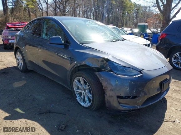 2023 Tesla Model Y Long Range with VIN 7SAYGDEEXPA175104, listed as a IAAI auction lot 41821928 with 52,791 mi miles. Bid and sale history available at carsss.com. Image 1.