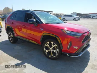 2022 Toyota RAV4 XSE with VIN JTMEB3FV8ND090664, listed as a IAAI auction lot 42465718 with 22,227 mi miles and . Bid and sale history available at DreamBid. Image 1.