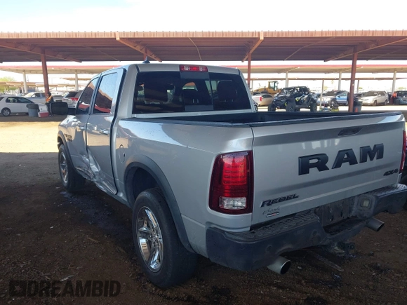 2017 Ram 1500 Rebel z VIN 1C6RR7YT9HS595619, wystawiony jako IAAI lot #41892988 z przebiegiem 115 388 mil mil oraz . Historia ofert i sprzedaży dostępna na DreamBid. Obrazek 3.