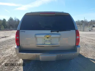 2014 Chevrolet Tahoe LTZ z VIN 1GNSCCE05ER223171, wystawiony jako IAAI lot #41329685 z przebiegiem 150 328 mil mil oraz . Historia ofert i sprzedaży dostępna na DreamBid. Obrazek 16.