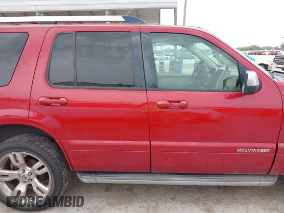 2010 Mercury Mountaineer Premier с VIN 4M2EN3JE0AUJ07556, выставлен на аукционе IAAI как лот 42390138 с пробегом 204 406 миль миль и . История ставок и продаж доступна на DreamBid. Изображение 13.
