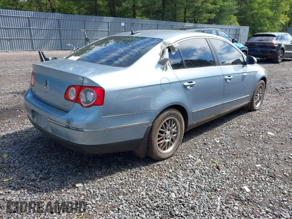 2006 Volkswagen Passat Value Edition z VIN WVWAK73C06P141096, wystawiony jako IAAI lot #42297811 z przebiegiem 84 399 mil mil oraz . Historia ofert i sprzedaży dostępna na DreamBid. Obrazek 4.