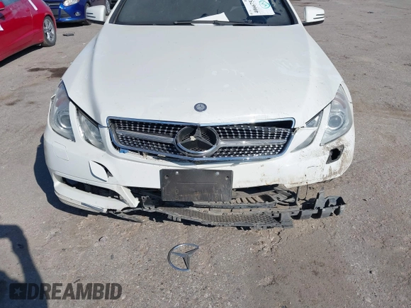 2010 Mercedes-Benz E-Class E 350 with VIN WDDKJ5GB4AF036627, listed as a IAAI auction lot 40667531 with 101,279 mi miles. Bid and sale history available at carsss.com. Image 6.