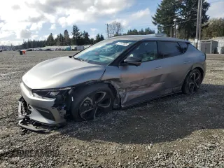 2022 Kia EV6 GT-Line with VIN KNDC4DLC1N5062161, listed as a Copart auction lot 47747885 with 40,804 mi miles and Salvage Title. Bid and sale history available at carsss.com. Image 1.
