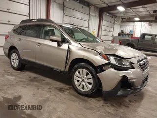 2018 Subaru Outback Premium z VIN 4S4BSACC6J3348878, wystawiony jako IAAI lot #42239718 z przebiegiem 103 331 mil mil oraz . Historia ofert i sprzedaży dostępna na DreamBid. Obrazek 1.