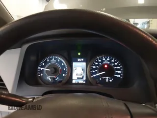 2018 Toyota Sienna LE Auto Access Seat with VIN 5TDKZ3DC4JS903738, listed as a IAAI auction lot 41688581 with 42,511 mi miles. Bid and sale history available at carsss.com. Image 7.