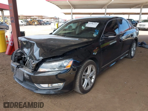 2015 Volkswagen Passat SEL Premium z VIN 1VWCV7A39FC088048, wystawiony jako IAAI lot #41896215 z przebiegiem 94 635 mil mil oraz . Historia ofert i sprzedaży dostępna na DreamBid. Obrazek 17.