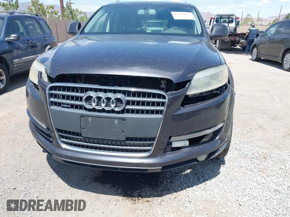 2008 Audi Q7 Premium z VIN WA1BY74L88D032241, wystawiony jako IAAI lot #42594263 z przebiegiem 187 924 mil mil oraz . Historia ofert i sprzedaży dostępna na DreamBid. Obrazek 6.
