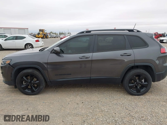 2020 Jeep Cherokee Latitude Plus with VIN 1C4PJLLB2LD570914, listed as a IAAI auction lot 40933764 with 49,886 mi miles. Bid and sale history available at carsss.com. Image 14.