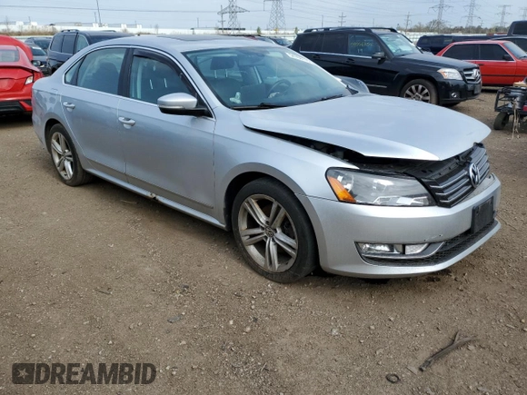 2015 Volkswagen Passat SEL Premium z VIN 1VWCS7A3XFC043208, wystawiony jako Copart lot #54766115 z przebiegiem 192 773 mil mil oraz Szkoda całkowita • Salvage title. Historia ofert i sprzedaży dostępna na DreamBid. Obrazek 4.