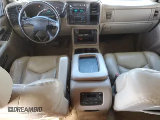 2003 Chevrolet Suburban LT with VIN 3GNFK16Z33G218425, listed as a Copart auction lot 81138144 with 246,985 mi miles and Salvage title. Bid and sale history available at DreamBid. Image 8.