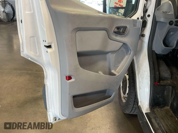 2018 Ford Transit with VIN 1FTYE1CM6JKB31142, listed as a IAAI auction lot 42785382 with 79,664 mi miles and . Bid and sale history available at DreamBid. Image 10.