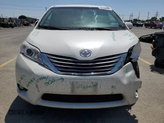 2015 Toyota Sienna XLE with VIN 5TDYK3DC1FS690219, listed as a Copart auction lot 60926525 with 97,879 mi miles and Salvage title. Bid and sale history available at DreamBid. Image 5.