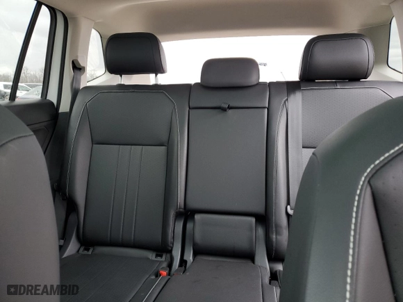 2024 Volkswagen Tiguan SE with VIN 3VVMB7AX5RM186579, listed as a Copart auction lot 49858415 with 4,239 mi miles and Salvage Title. Bid and sale history available at carsss.com. Image 10.