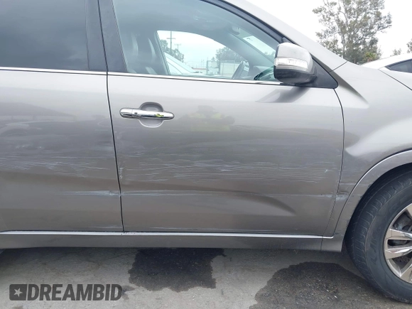 2013 Kia Sorento SX z VIN 5XYKW4A23DG400942, wystawiony jako IAAI lot #42185267 z przebiegiem 162 209 mil mil oraz . Historia ofert i sprzedaży dostępna na DreamBid. Obrazek 6.