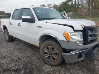 2013 Ford F-150 XL with VIN 1FTFW1CF2DFB40942, listed as a IAAI auction lot 40884111 with 266,063 mi miles. Bid and sale history available at carsss.com. Image 1.