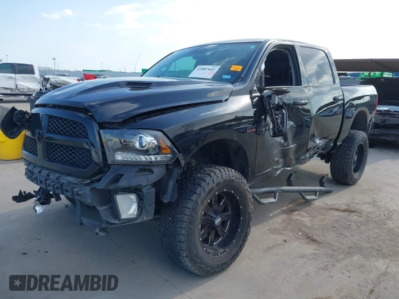 2018 Ram 1500 Sport z VIN 1C6RR7MT8JS168041, wystawiony jako IAAI lot #41887661 z przebiegiem 105 448 mil mil oraz . Historia ofert i sprzedaży dostępna na DreamBid. Obrazek 6.