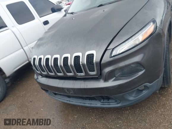2018 Jeep Cherokee Latitude Plus with VIN 1C4PJLLBXJD621833, listed as a IAAI auction lot 41325843 with 65,326 mi miles. Bid and sale history available at carsss.com. Image 12.