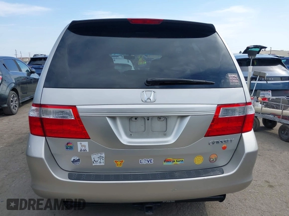 2005 Honda Odyssey LX with VIN 5FNRL38245B096035, listed as a IAAI auction lot 41998823 with 209,177 mi miles. Bid and sale history available at carsss.com. Image 16.