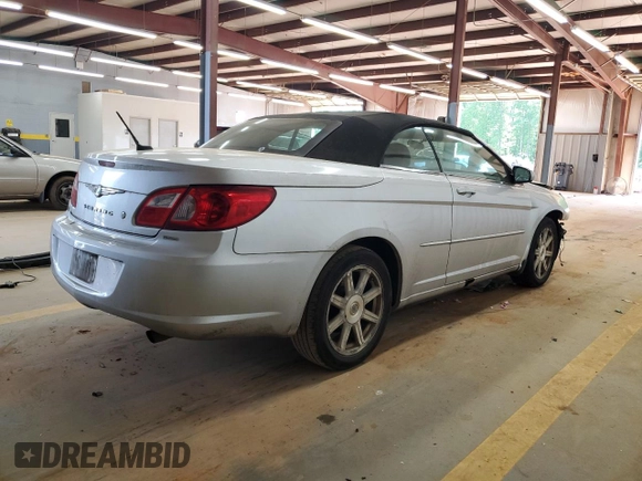 2008 Chrysler Sebring Touring z VIN 1C3LC55R08N271099, wystawiony jako Copart lot #53620705 z przebiegiem 134 637 mil mil oraz Szkoda całkowita • Salvage title. Historia ofert i sprzedaży dostępna na DreamBid. Obrazek 3.