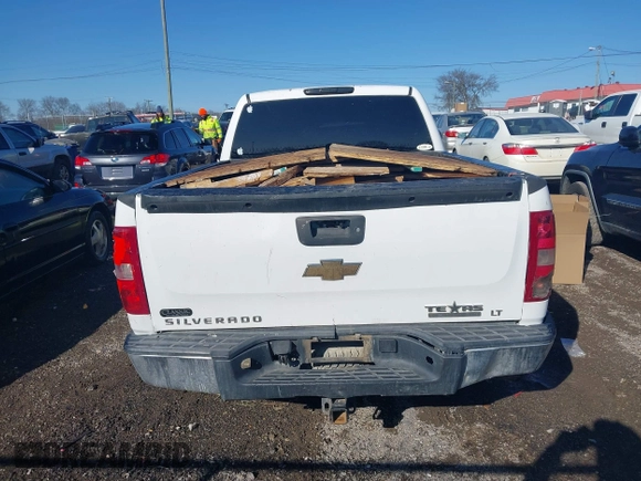 2007 Chevrolet Silverado 1500 LT w/1LT with VIN 2GCEC19JX71639564, listed as a IAAI auction lot 41437574 with 362,629 mi miles. Bid and sale history available at carsss.com. Image 16.