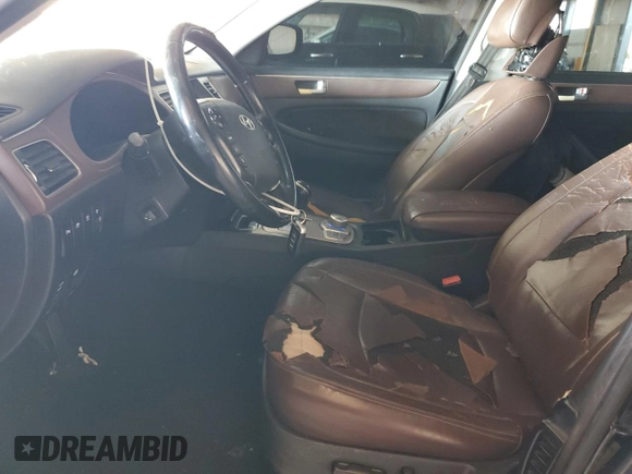 2012 Hyundai Genesis 3.8L z VIN KMHGC4DD6CU180250, wystawiony jako Copart lot #57132905 z przebiegiem 168 643 mil mil oraz Czysty tytuł • Clean title. Historia ofert i sprzedaży dostępna na DreamBid. Obrazek 7.